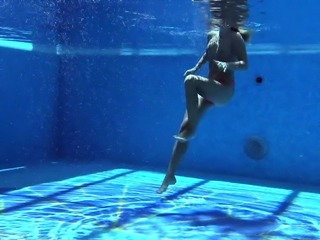 Mary Kalisy super sexy underwatershow