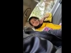 Pakistani girl gives blowjob in car