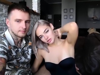 hot blonde webcam teen fingering