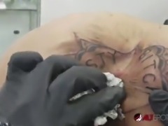 Kitty Jaguar fucked after having her asshole tattooed
