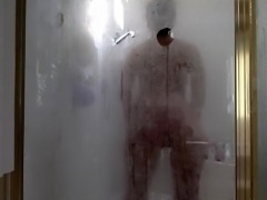 Amateur babe with a perfect ass gets naughty in the shower