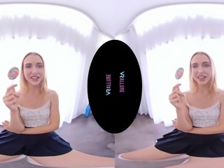 Blonde needs her toy for juicy pussy masturbation HD