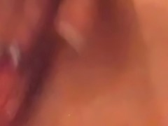 Amateur Close Up Squirting Masturbation