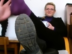 Music teacher get worship pantyhosed feet after lesson