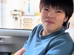 Asian masseuse fetish babe gives blowjob to her lucky client