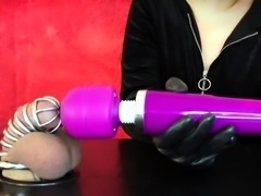 Close up amateur beauty uses her toy to masturbates