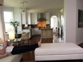 Giantess Feet