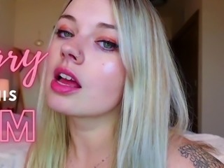 Amateur Webcam Cute Teen Plays Solo with Big Dildo