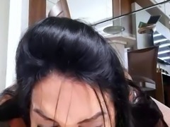 Masturbating solo babe loves her toys