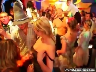 Hot brunette and blonde babes go crazy part3