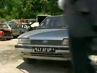 Nikki Anderson have been fucked on the car among a dump