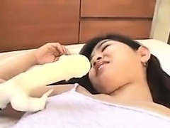Japanese Girl Gets Her Pussy Played With