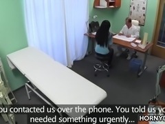 Czech girl wants fuck with her doctor