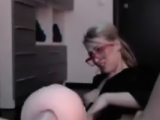 Sexy babe fucks her mounted dildo