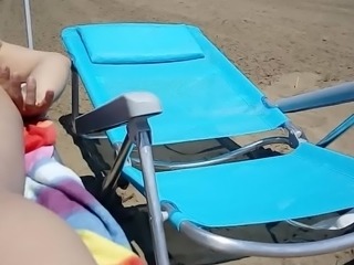 mujer en la playa