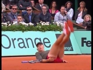 Maria Sharapova Sexy Falls