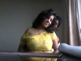 DESI BOYFRIEND PLAYING WITH JUICY BOOBS OF HIS GIRLFRIEND