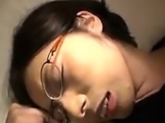 Nerdy Asian babe works her lips on a dick before getting dr