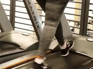 Huge black butt that is treadmill