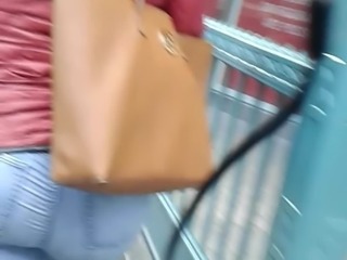 Some Nice Latina Booty Walk