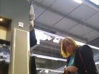 Quick upskirt