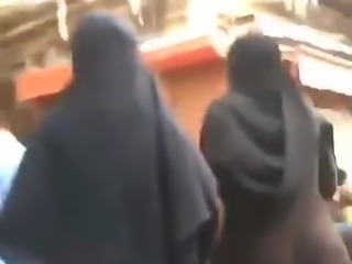 Arab ass voyeur no underware