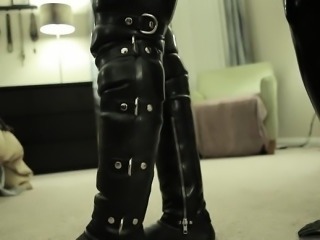 Hot pornstar latex and cumshot