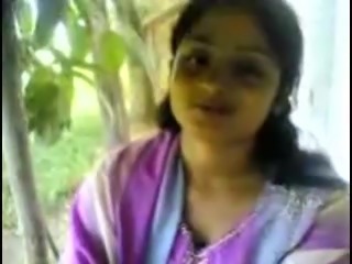 Very sexy Indian girls intimate: sexy time with boyfriend in garden