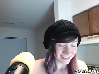 Redhead Cutie Toys Her Snatch