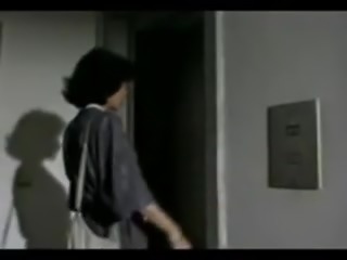 Elevator Lesbians