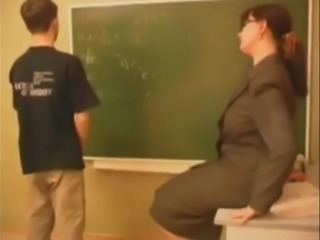 The teacher seduced her student and fucked with him