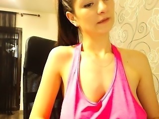 amateur verronikka18 flashing boobs on live webcam
