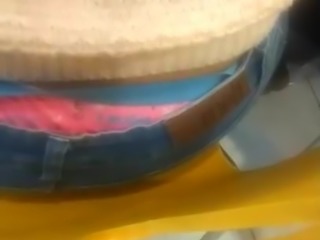 Chilena mostrando calzon showing pant