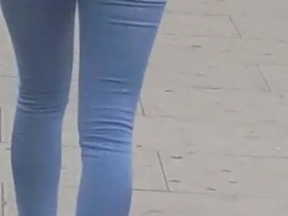 Big ass in blue Jeans mixed race kuri  (jiggle bells)