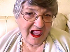 Grandma Gives a Lipstick Blowjob