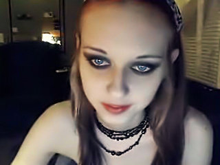 Skinny emo slut having webcam fun