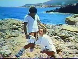VINTAGE No 2 Greek