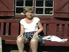 milf outdoor panty upskirt