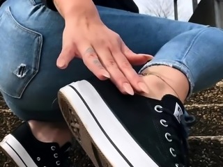 Amateur Foot Fetish Girlfriend Sucks and gives a Footjob