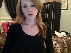 Amateur teen cutie masturbates on cam